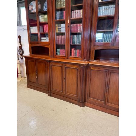 Großes Bücherregal aus Mahagoni von Richardson of Leeds im Landhausstil