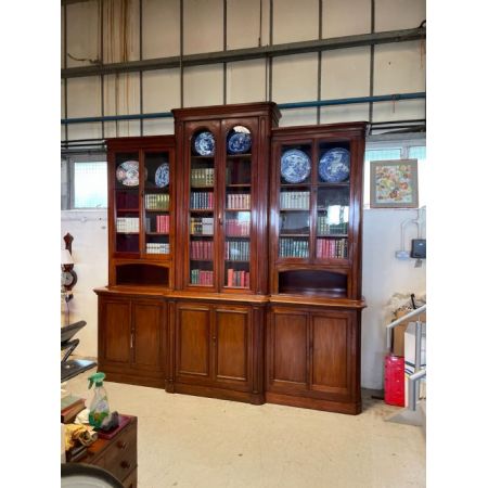 Großes Bücherregal aus Mahagoni von Richardson of Leeds im Landhausstil