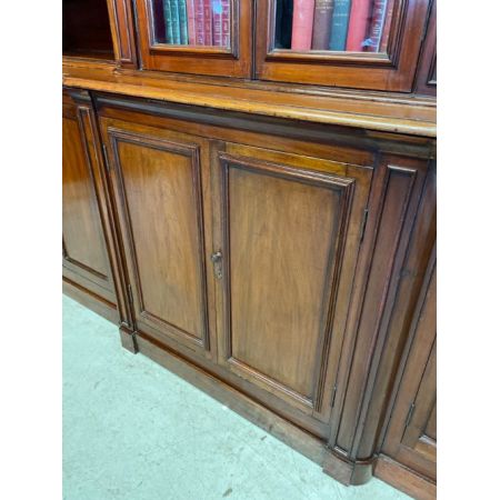 Großes Bücherregal aus Mahagoni von Richardson of Leeds im Landhausstil