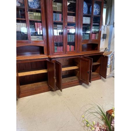 Großes Bücherregal aus Mahagoni von Richardson of Leeds im Landhausstil