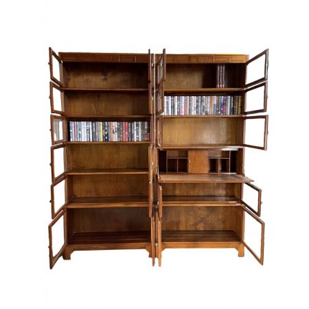 Nussbaum Bücherregal Paar aus Massivholz Globe wernicke