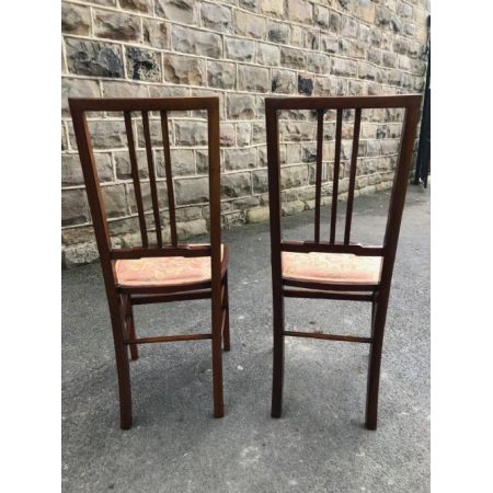 Paar antike Mahagoni-Dielenstühle