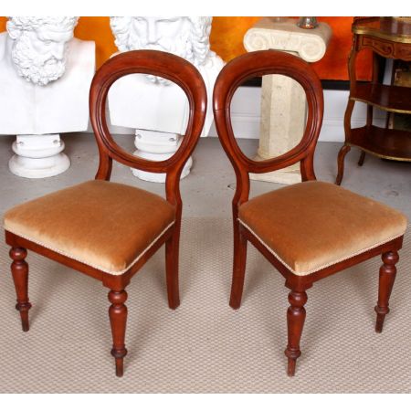 Paar antike Ballonstühle aus Mahagoni