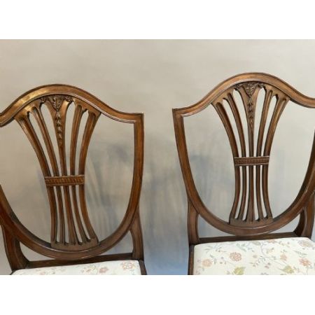 Paar georgianische Beistellstühle