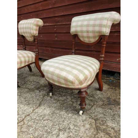 Paar spätviktorianische Krankenpflegestühle