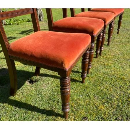 Satz vier edwardianische Esszimmerstühle