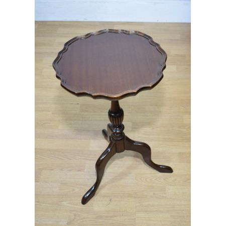 Antiker Weintisch aus schönem Mahagoni