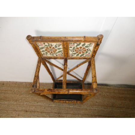 Antiker Bambus Regenschirmständer mit bemalten Verzierungen