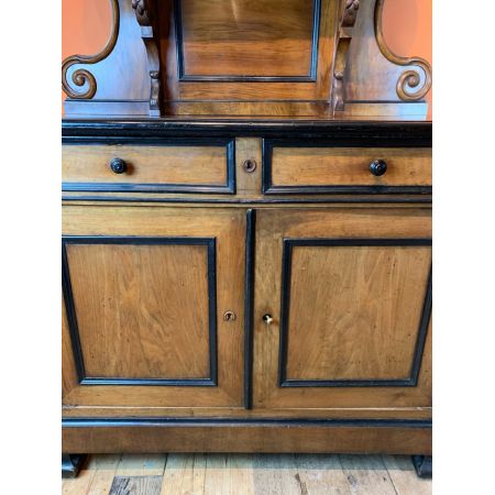 kontinentales/französisches geschnitztes Walnuss- und ebonisiertes Buffet