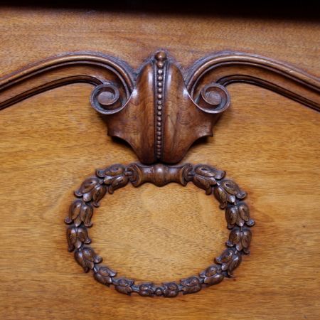 Edwardianisches Kunst & andwerk Walnuss Sideboard