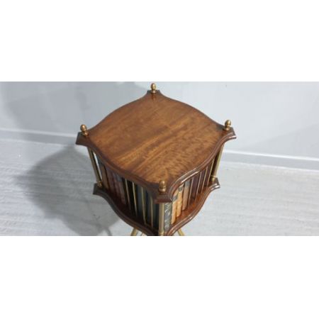 Antikes drehbares Bücherregal / bookcase