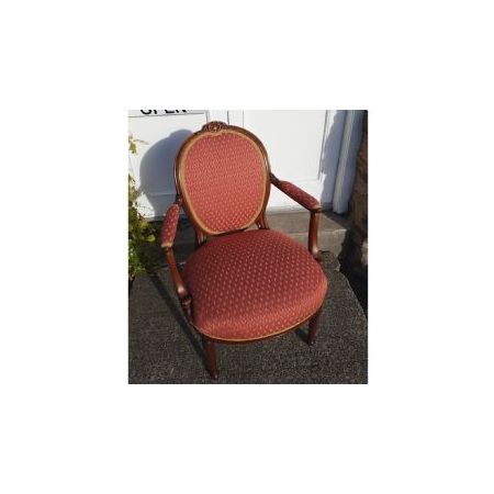 Antiker Empfangsstuhl aus massivem Nussbaumholz  18 JH