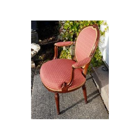 Antiker Empfangsstuhl aus massivem Nussbaumholz  18 JH