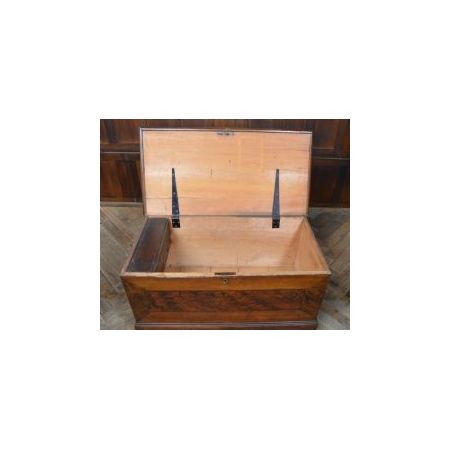 Viktorianische Truhe aus Kiefernholz