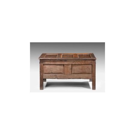 Antike Truhe aus dem frühen 18 Jahrhundert