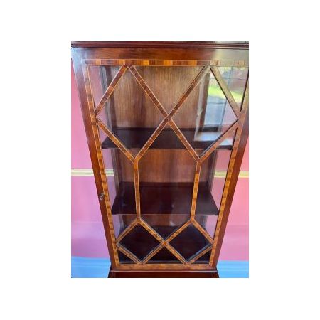 Antike georgianische Vitrine /Cabinet mit feinen Intarsien