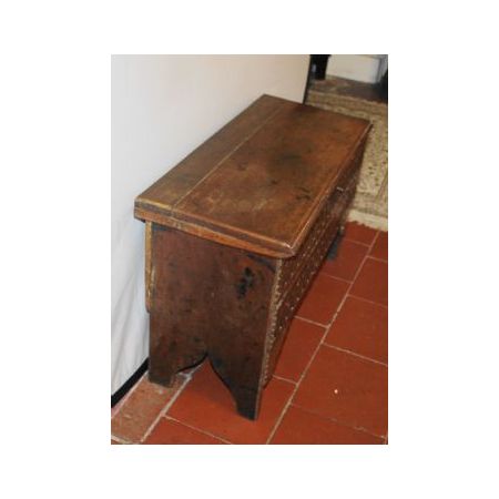 Antike Truhe aus massivem Eichenholz aus dem 19. Jhd.