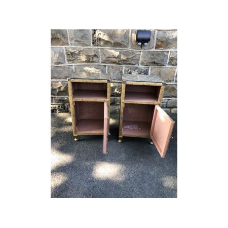 Paar gewebte Nachttische im Lloyd-Loom-Stil