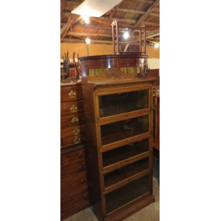 Antiker Verzierter Globe-Wernicke Bücherschrank