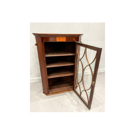 Antiker Eckschrank aus Mahagoni Massivholz