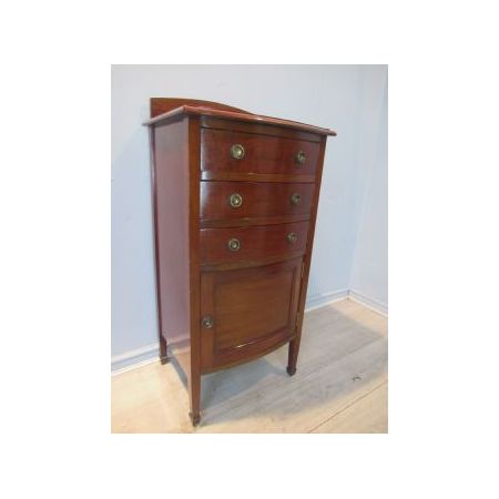 Antiker Mahagoni Schrank / bow front cabinet im Edwardian Stil