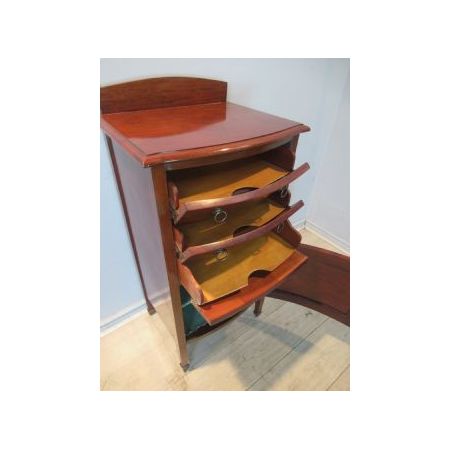 Antiker Mahagoni Schrank / bow front cabinet im Edwardian Stil