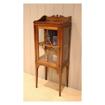 Verglaste Mahagoni Vitrine im Edwardian Stil