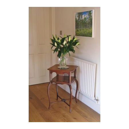 Antiker Massivholz Beistelltisch aus Mahagoni