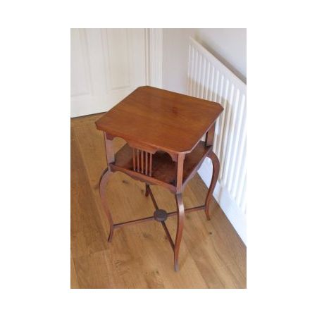 Antiker Massivholz Beistelltisch aus Mahagoni