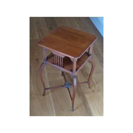 Antiker Massivholz Beistelltisch aus Mahagoni