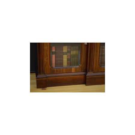 Palisander Bücherschrank / breakfront book cabinet im Viktorianischen Stil