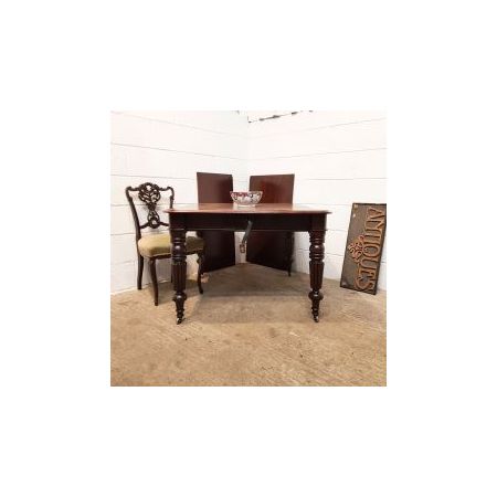 Antiker viktoriansicher Massivholz Esstisch aus Mahagoni