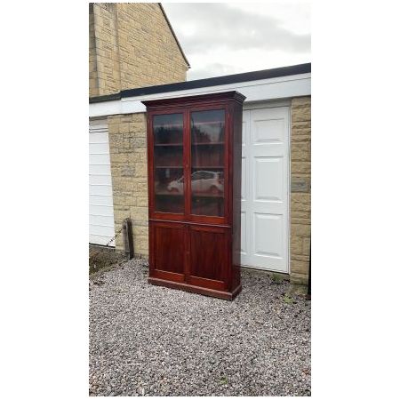 Bücherschrank / Büchervitrine aus Mahagoni und Kiefer