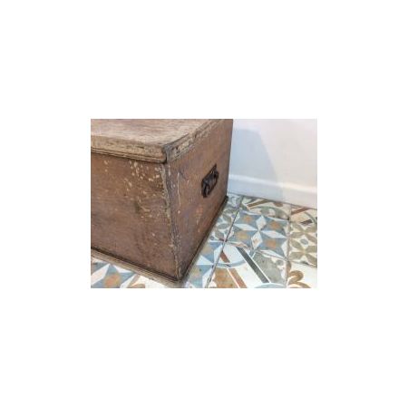 Antike georgische Ulmenholz Truhe