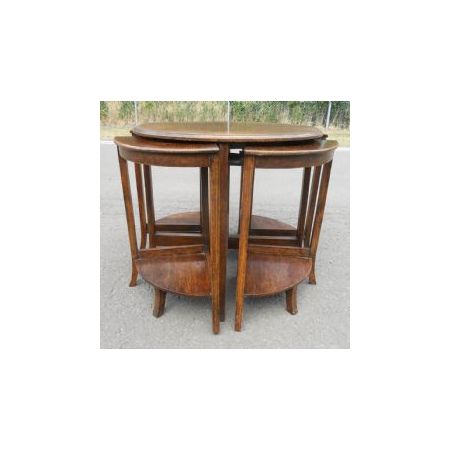 runder Couchtisch / coffee table mit vier kleinen Tischen