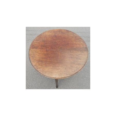 runder Couchtisch / coffee table mit vier kleinen Tischen