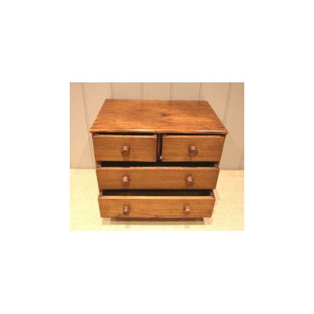 Antike Kommode aus Obstholz