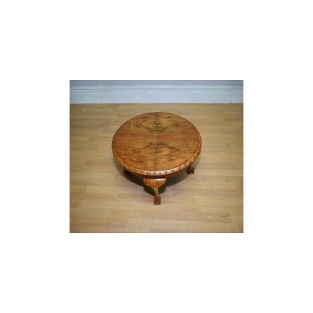 Couchtisch / coffee table aus Nussbaumholz im Chippendale Stil