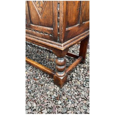 Antike Truhe aus Eichenholz