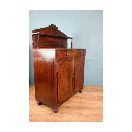 Antikes Sideboard / Chiffonier aus Mahagoni