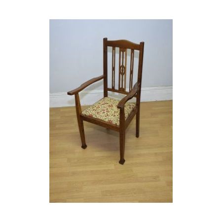 Antiker Arts & Crafts Armlehnstuhl aus massiver Eiche