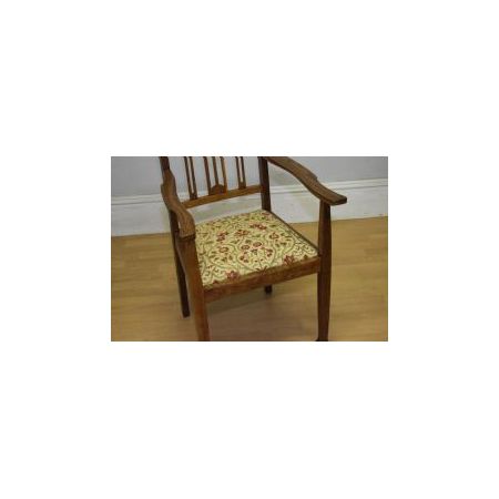 Antiker Arts & Crafts Armlehnstuhl aus massiver Eiche