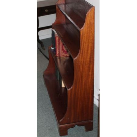 Antikes Bücherregal aus Mahagoni / open waterfall bookcase