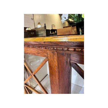 Stilvoller Vintage Vitrinenschrank aus Eichenholz