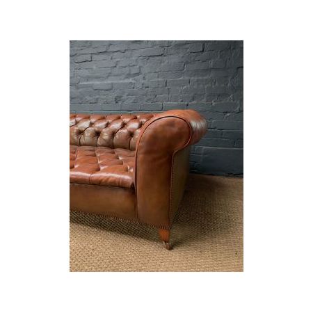 a very attractive victorian leather chesterfield circa 1880-1895 Viktorianisches Chesterfieldsofa aus Leder