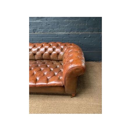a very attractive victorian leather chesterfield circa 1880-1895 Viktorianisches Chesterfieldsofa aus Leder