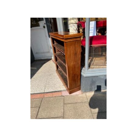 Antikes Bücherregal / bookcase aus Nussbaumholz