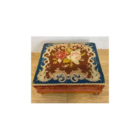 Antiker Viktorianischer Fußhocker