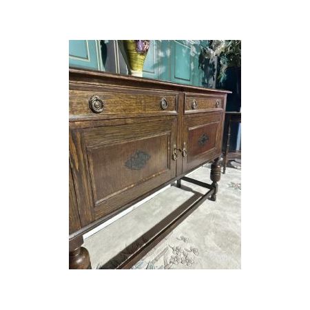 antikes Eichen-Sideboard mit zwei Schubladen über zwei Türen