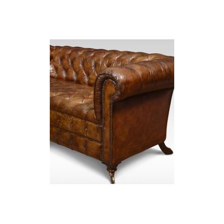 Antikes Chesterfieldsofa in braun aus dem 19. Jahrhundert